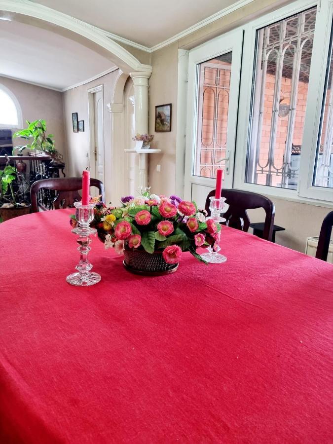Polonia Tbilisi House Hotel Kültér fotó